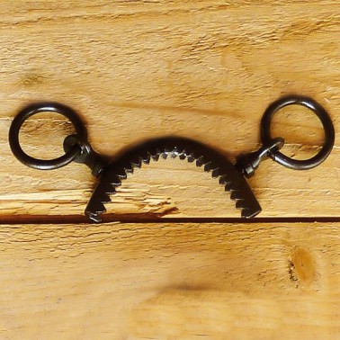 FORGED SPANISH NOSEBAND WITH SHORT RINGS FOR PONY